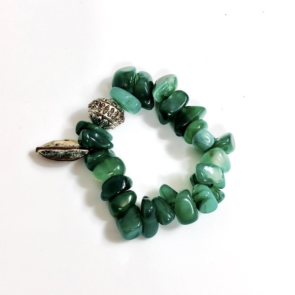 Green Quartz Stone Bracelet - Picture 2 of 5